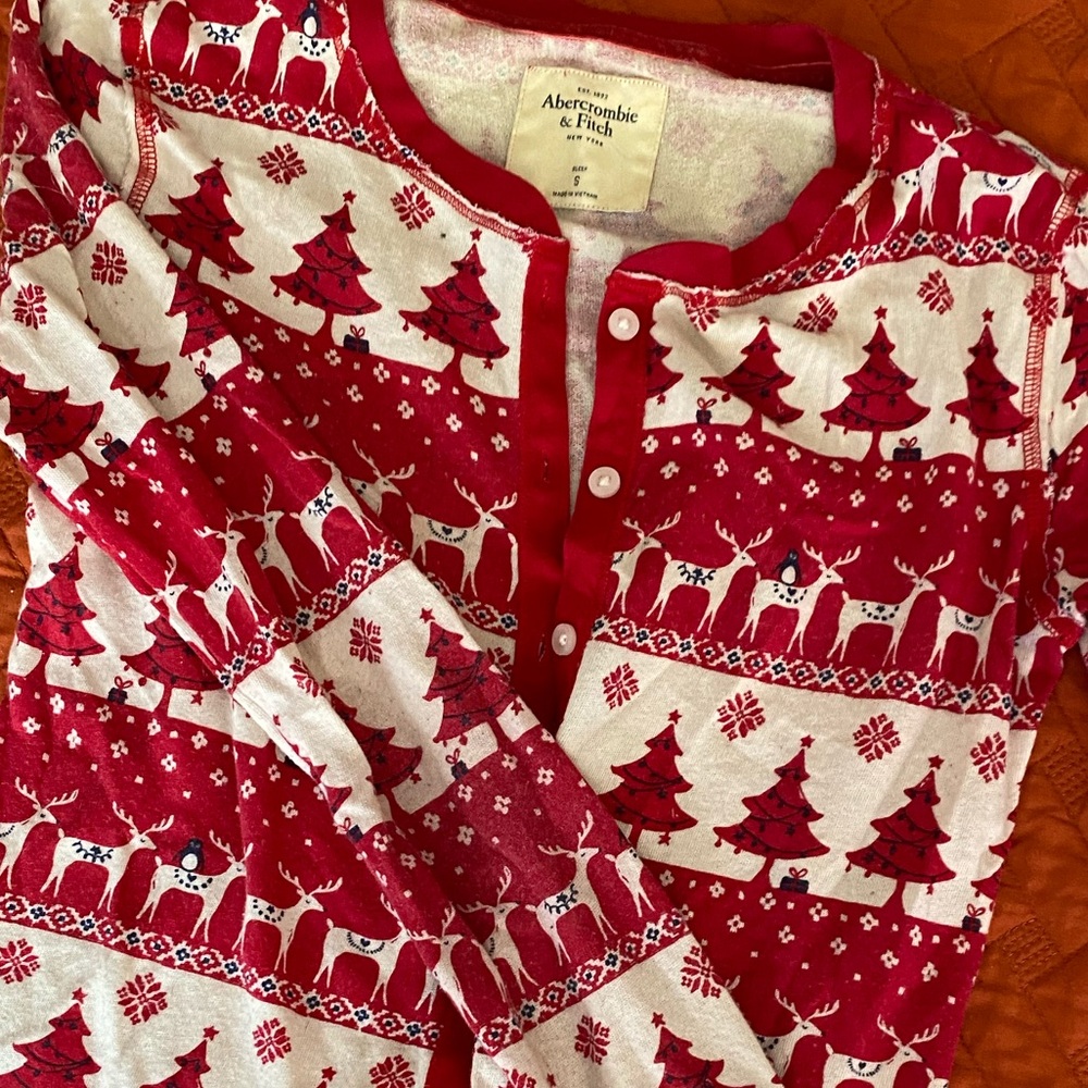 Vintage Abercrombie Christmas sleep onesie